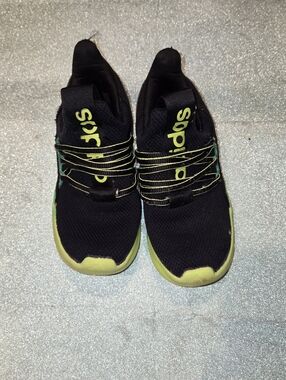 Preowned Good Condition Boys Adidas Athlethic Sneakers Size-1